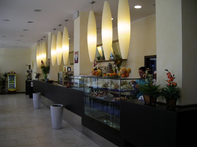 BAR DIOR - Milan