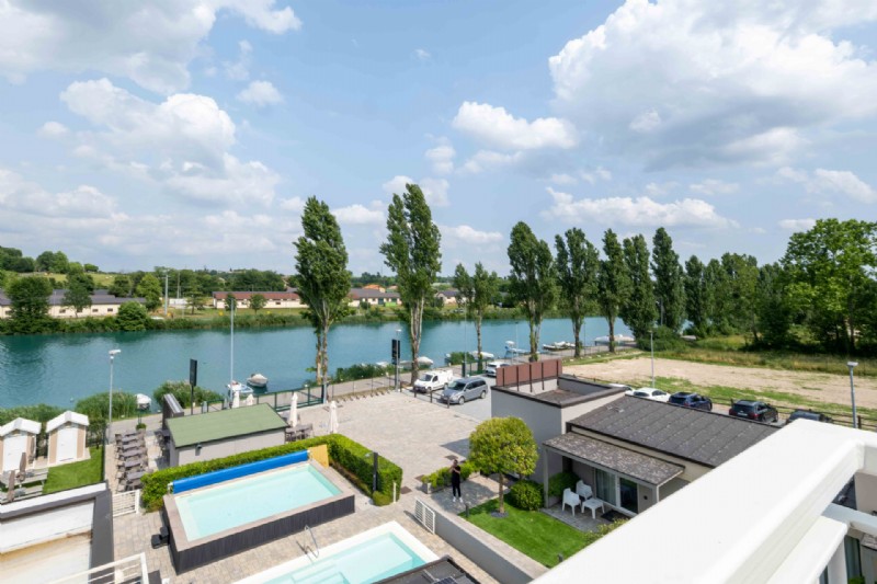 AURORA ApartHotel - Peschiera del Garda