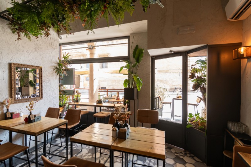 CORNER BAR nel centro di Bologna, a due passi da Porta Saragozza