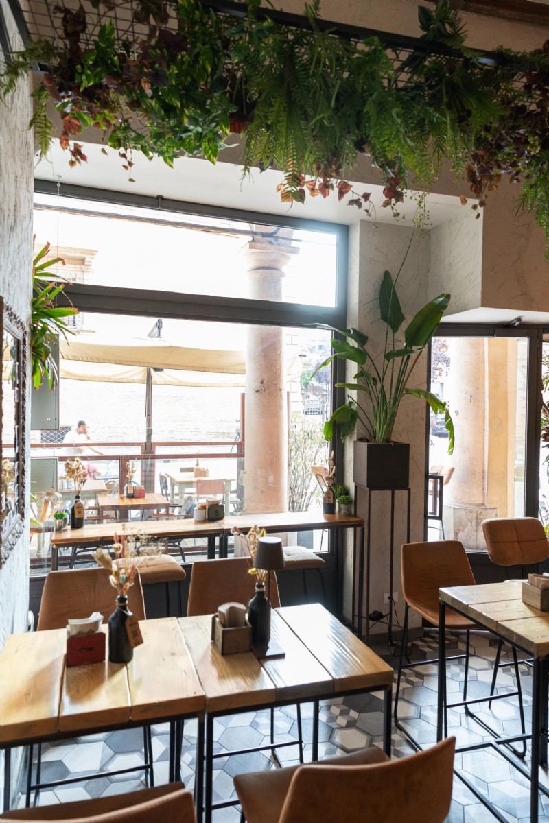 CORNER BAR nel centro di Bologna, a due passi da Porta Saragozza